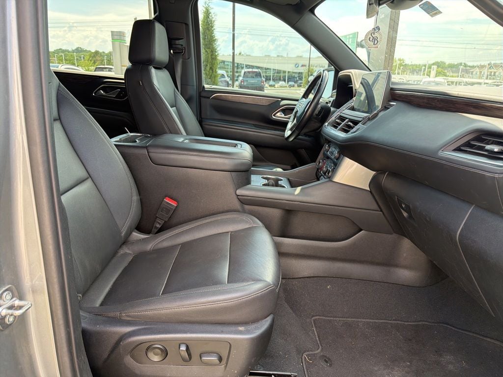 2023 Chevrolet Suburban LT