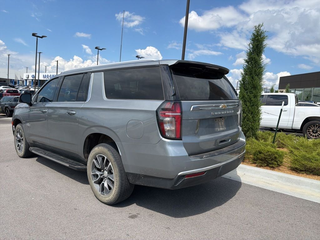 2023 Chevrolet Suburban LT