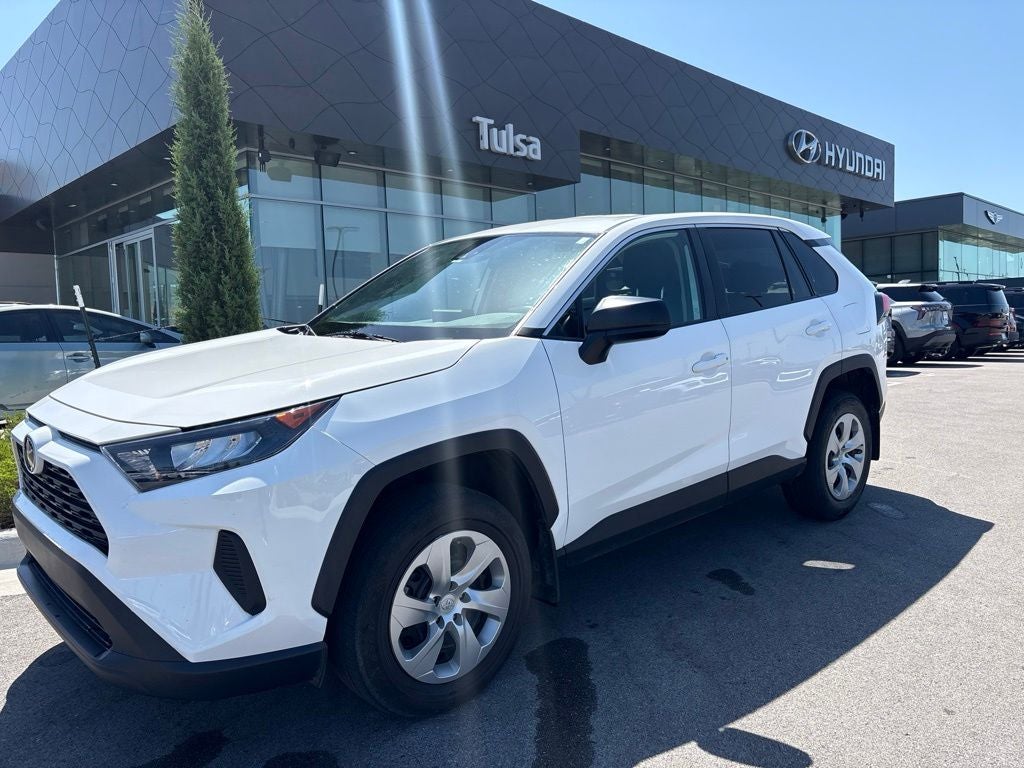 2022 Toyota RAV4 LE