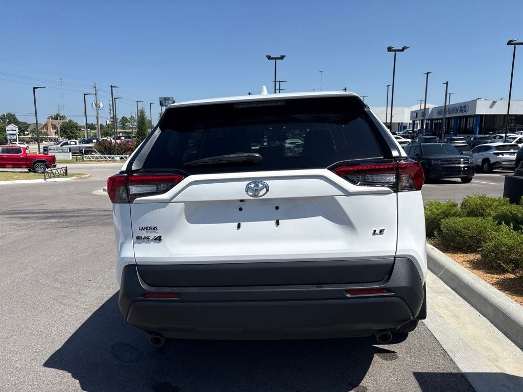 2022 Toyota RAV4 LE