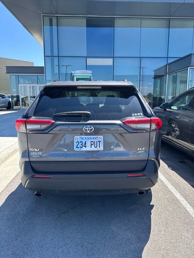2021 Toyota RAV4 XLE