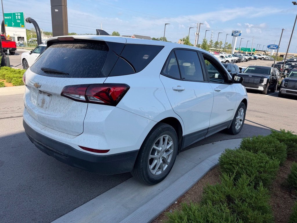 2022 Chevrolet Equinox LS