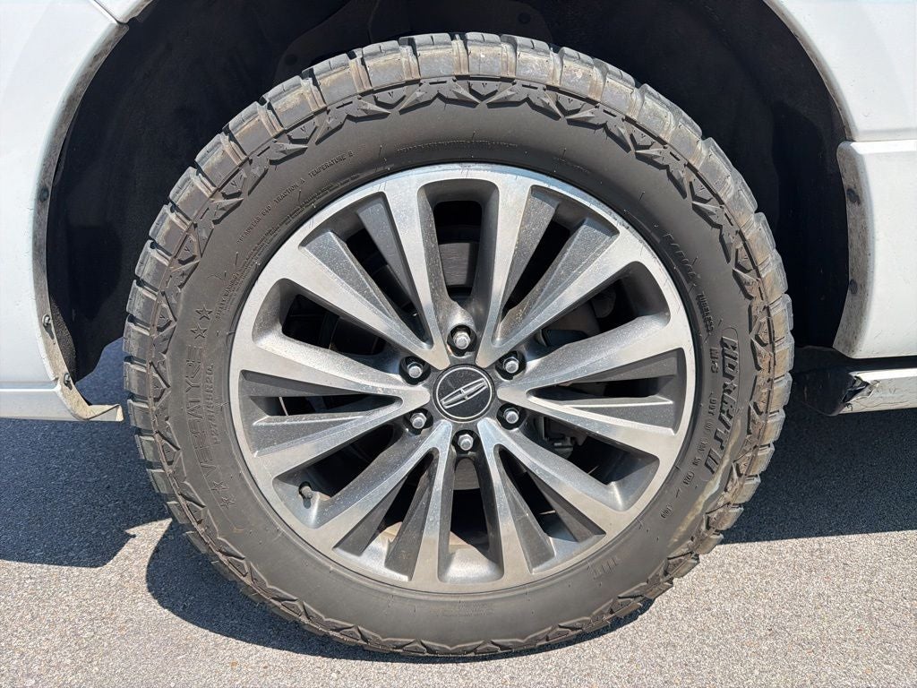 2017 Lincoln Navigator Select
