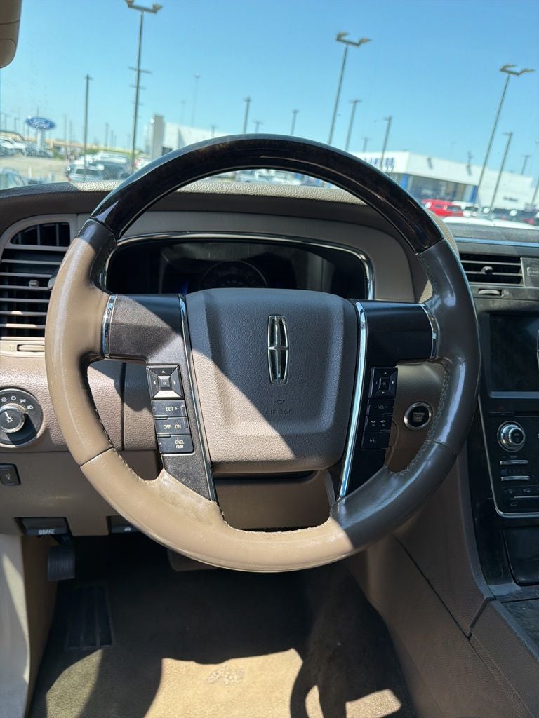 2017 Lincoln Navigator Select