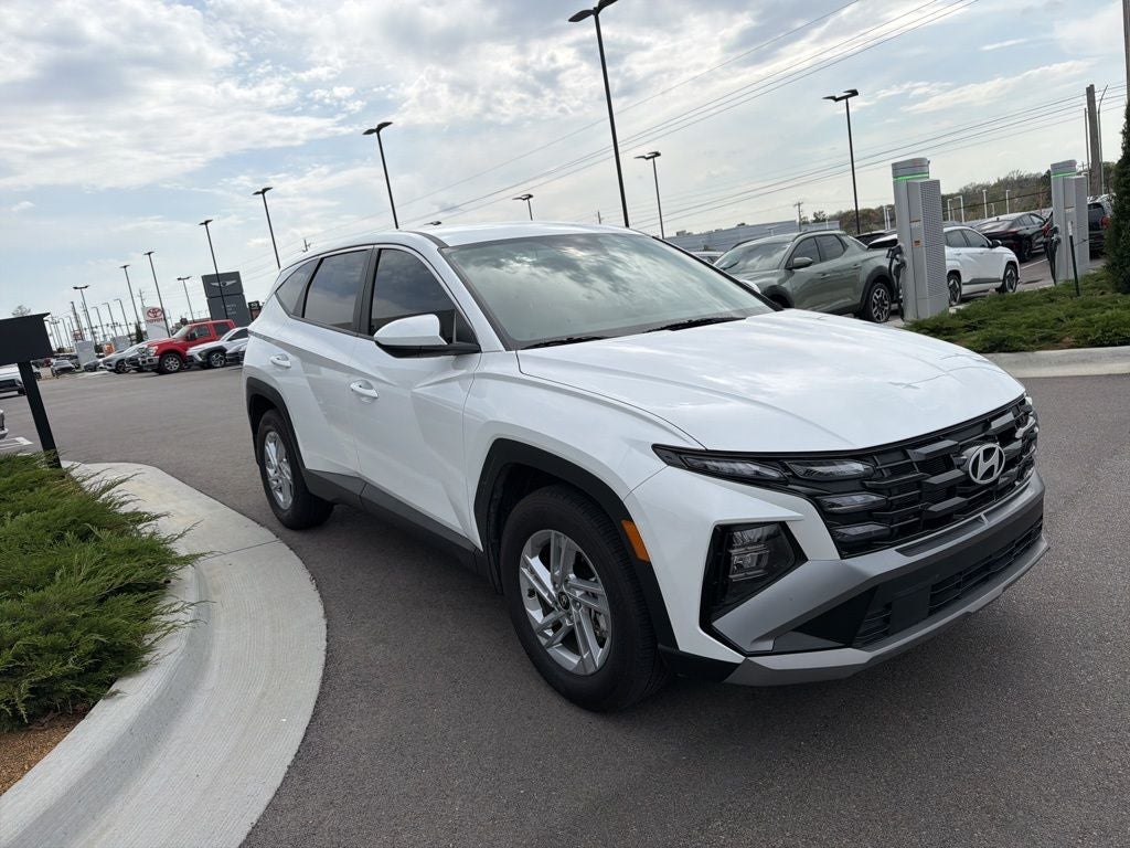 2025 Hyundai Tucson SE