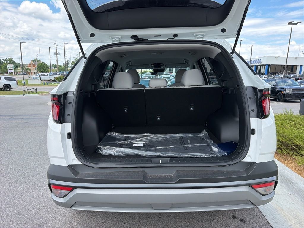 2026 Hyundai Tucson SE FWD