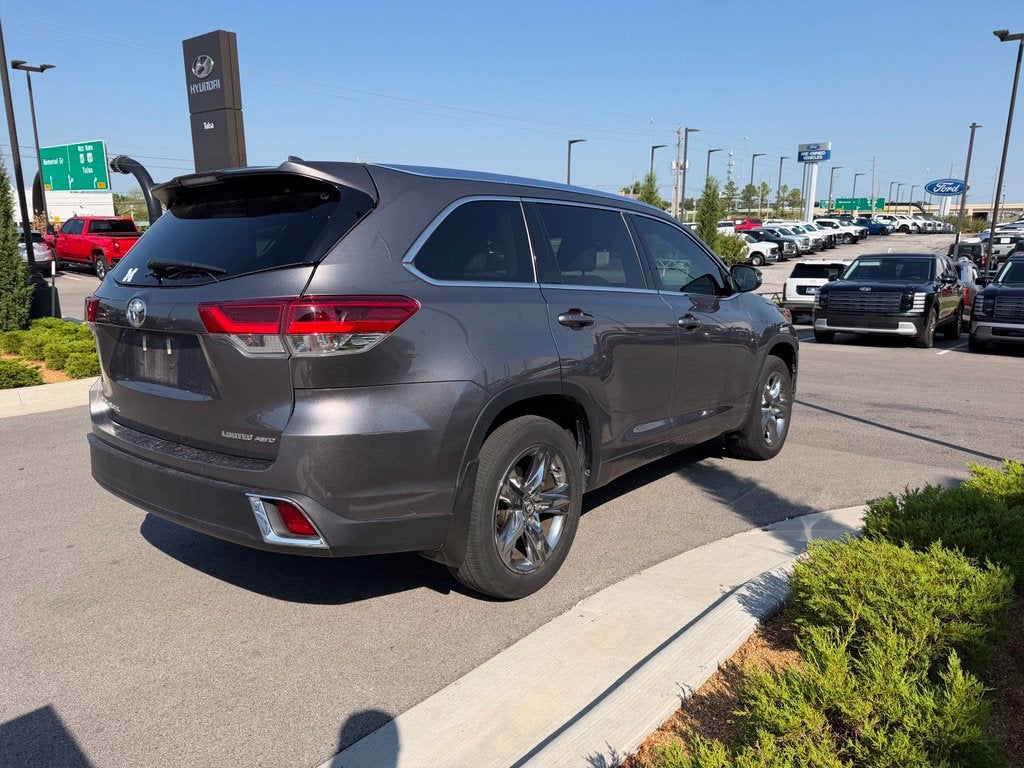 2019 Toyota Highlander Limited Platinum