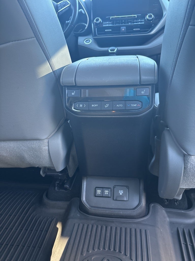 2020 Toyota Highlander Platinum