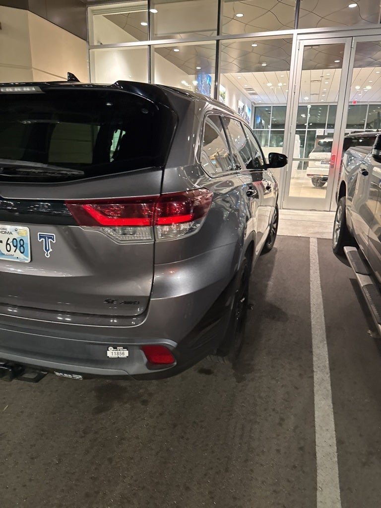 2019 Toyota Highlander SE