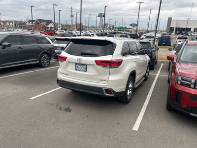 2017 Toyota Highlander Base