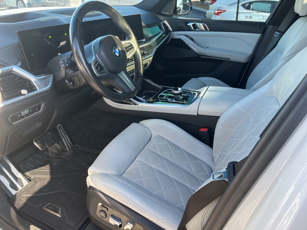 2023 BMW X7 xDrive40i