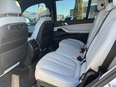 2023 BMW X7 xDrive40i