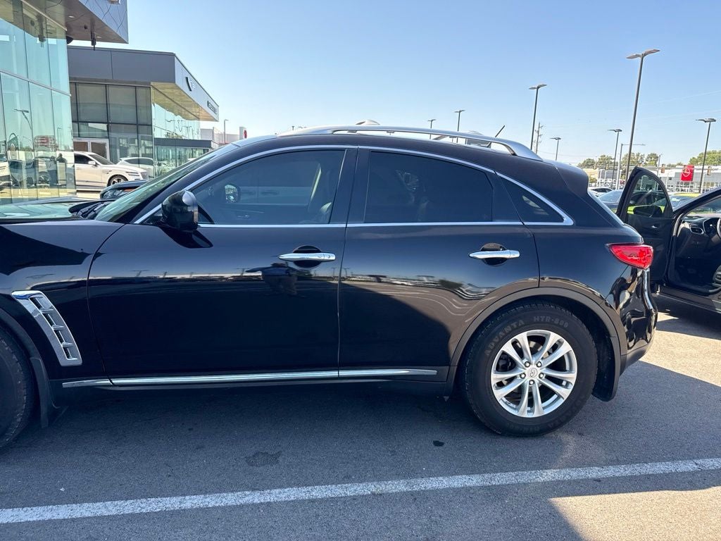 2011 INFINITI FX35 Base