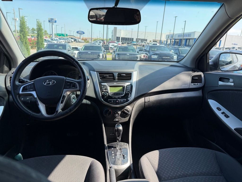 2013 Hyundai Accent SE