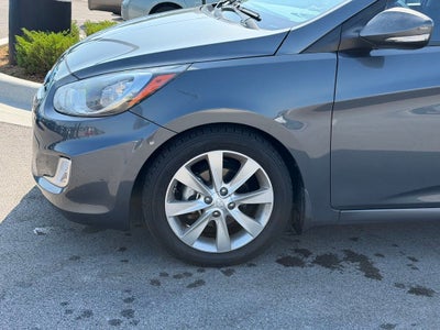 2013 Hyundai Accent SE