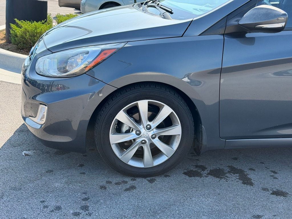 2013 Hyundai Accent SE