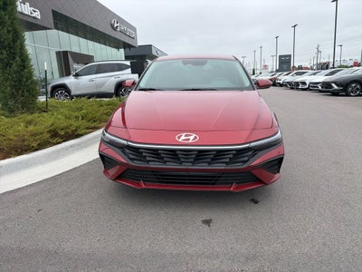 2025 Hyundai Elantra SE