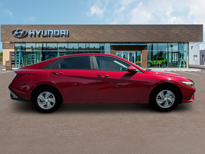 2025 Hyundai Elantra SE