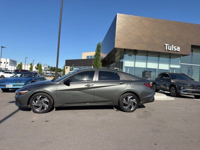 2025 Hyundai Elantra SEL Sport