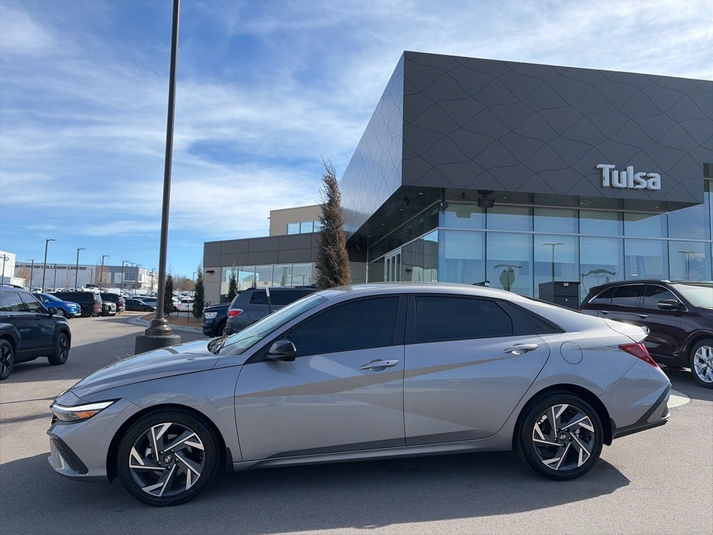 2025 Hyundai Elantra SEL Sport