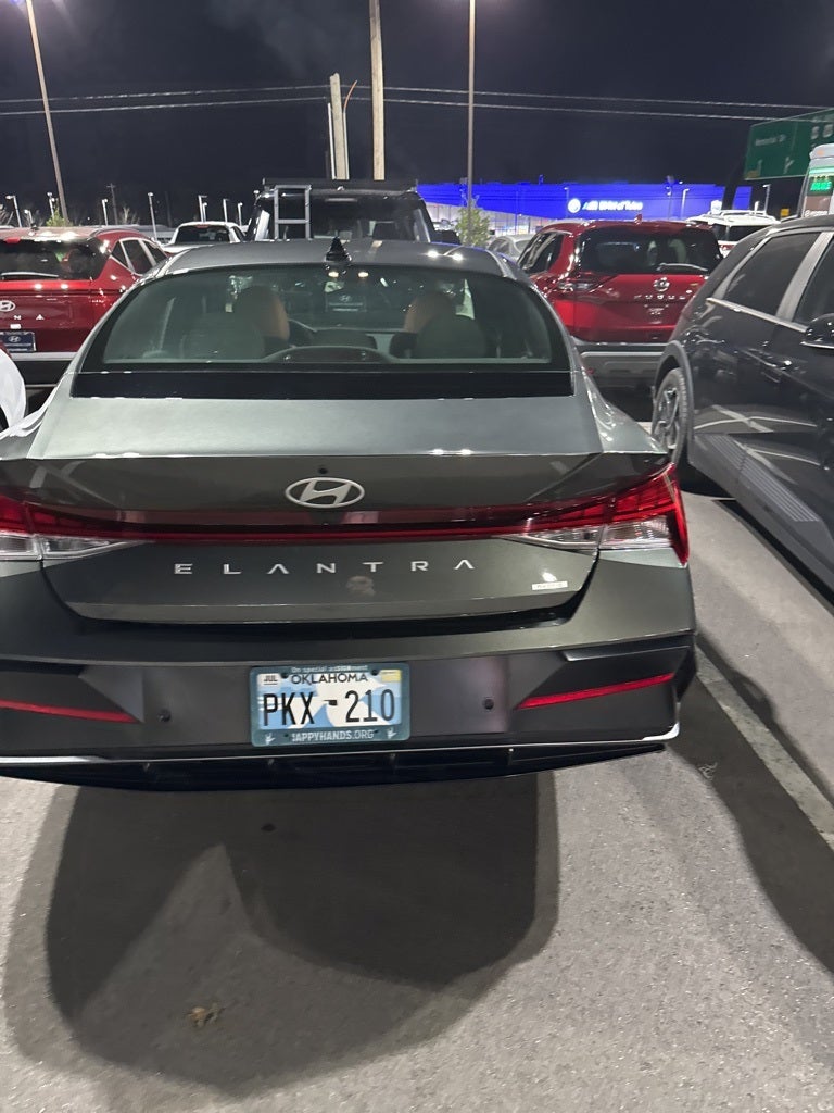 2024 Hyundai Elantra Hybrid Limited