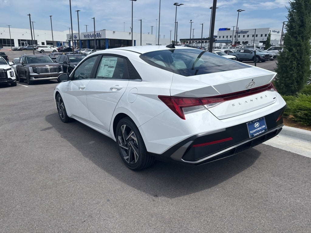 2025 Hyundai Elantra Hybrid Limited
