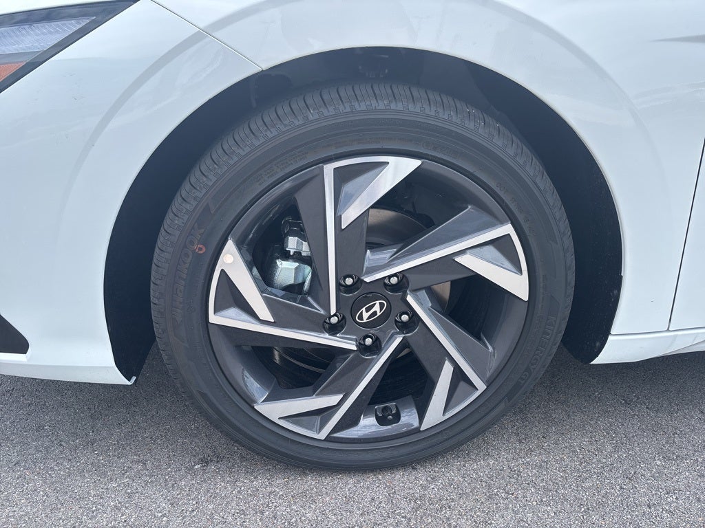 2025 Hyundai Elantra Hybrid Limited