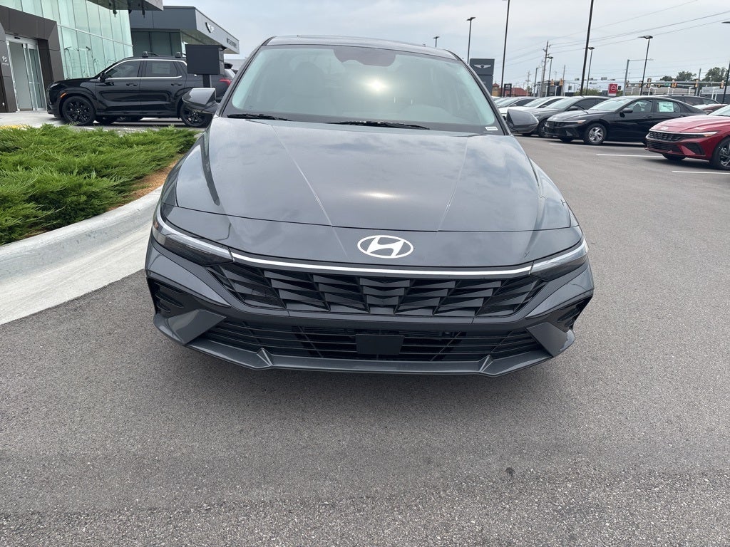 2025 Hyundai Elantra Hybrid Limited