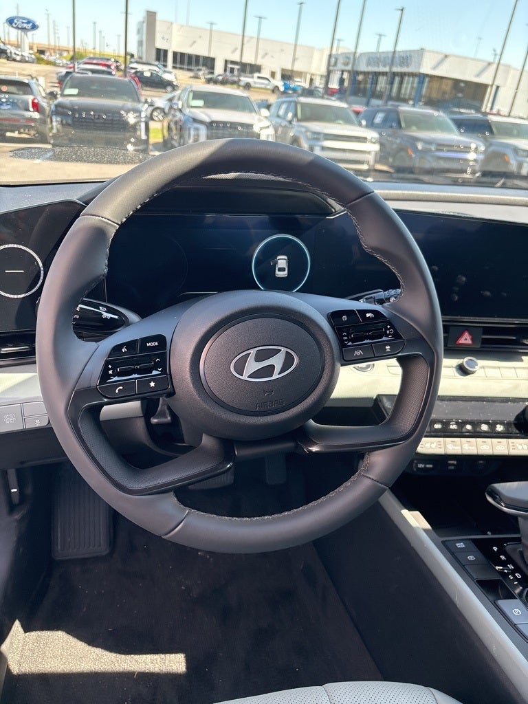 2025 Hyundai Elantra Hybrid Limited
