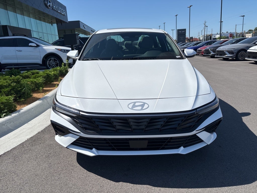 2025 Hyundai Elantra Hybrid Limited