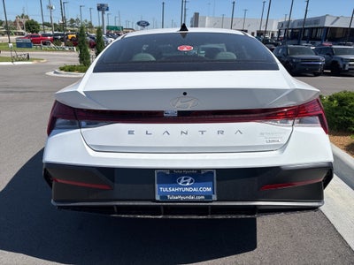 2025 Hyundai Elantra Hybrid Limited
