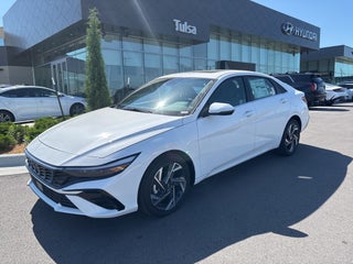 2025 Hyundai Elantra Hybrid Limited