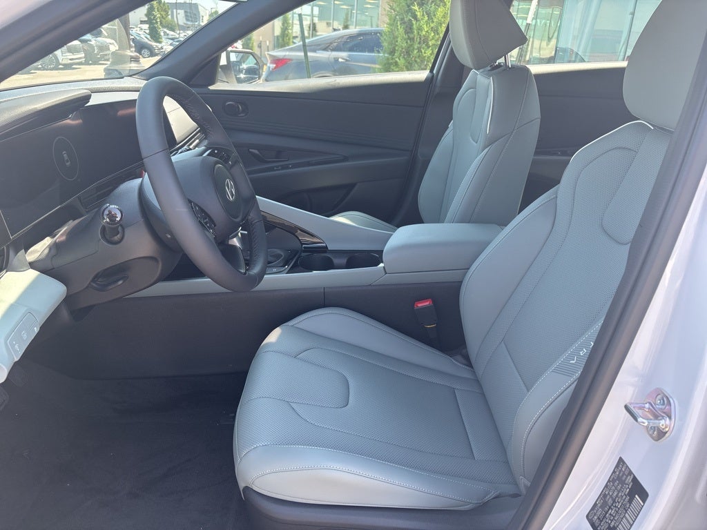 2025 Hyundai Elantra Hybrid Limited