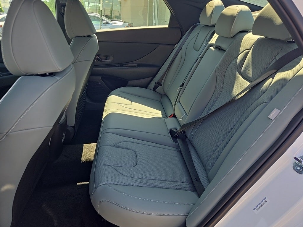 2025 Hyundai Elantra Hybrid Limited