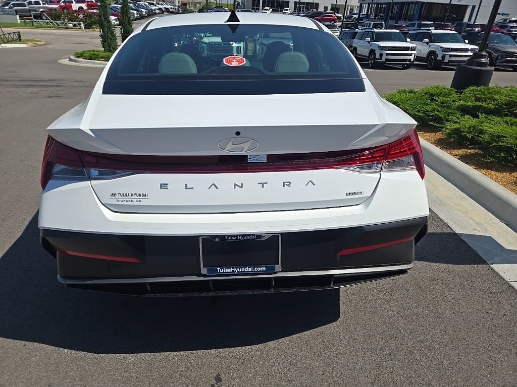 2025 Hyundai Elantra Hybrid Limited