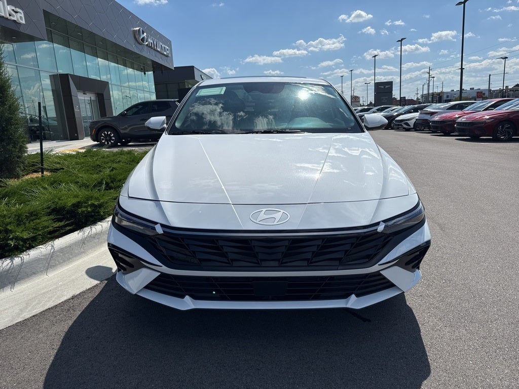 2025 Hyundai Elantra Hybrid Limited