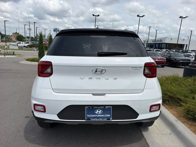 2026 Hyundai Venue SEL w/Two-Tone Roof