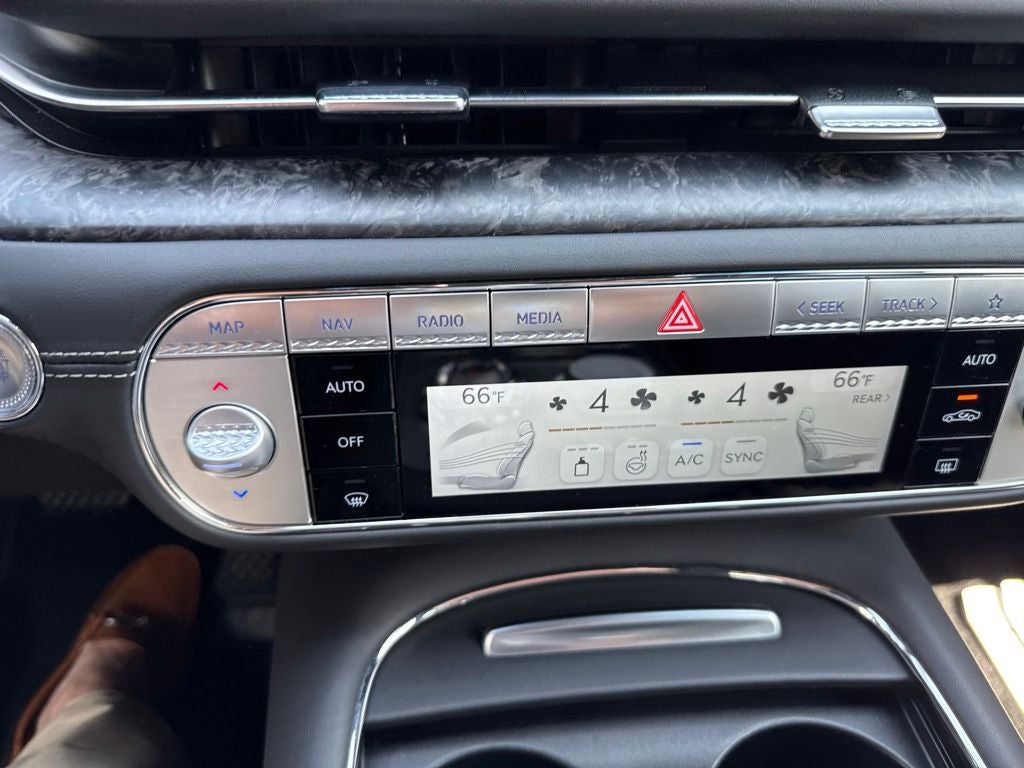 2025 Genesis G90 3.5T e-SC