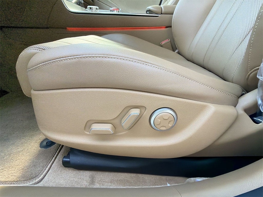 2025 Genesis G80 2.5T