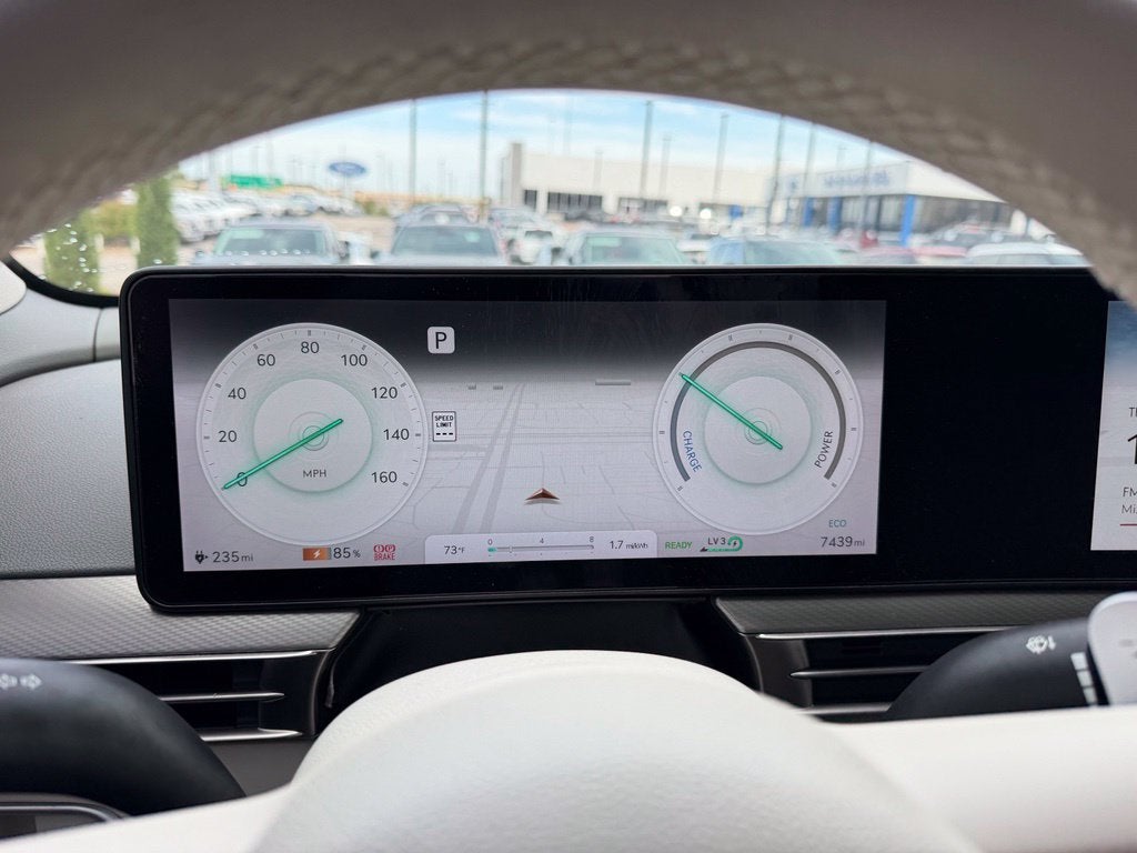 2025 Genesis GV60 Standard
