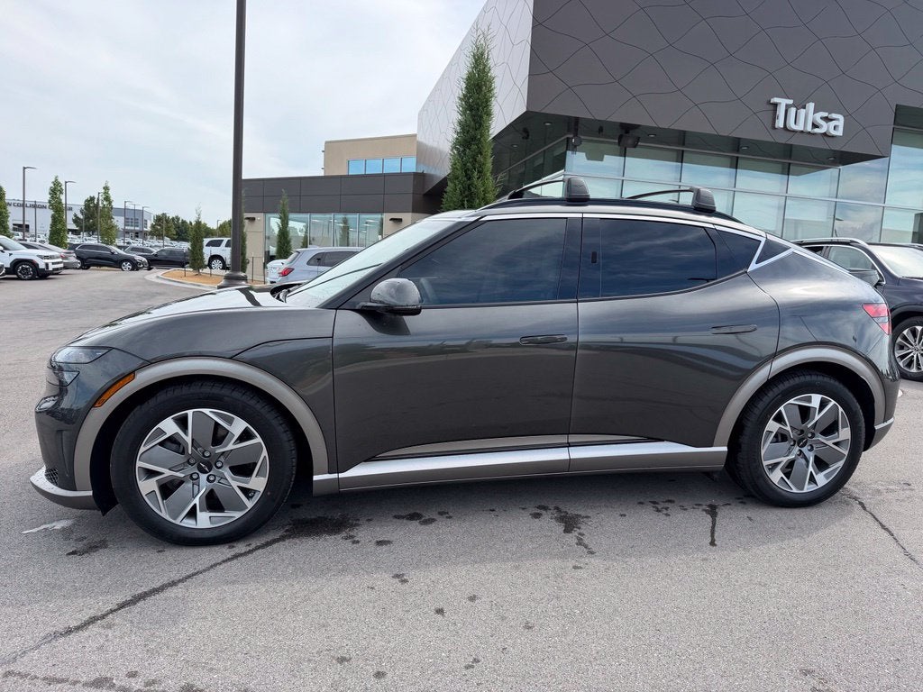 2025 Genesis GV60 Standard