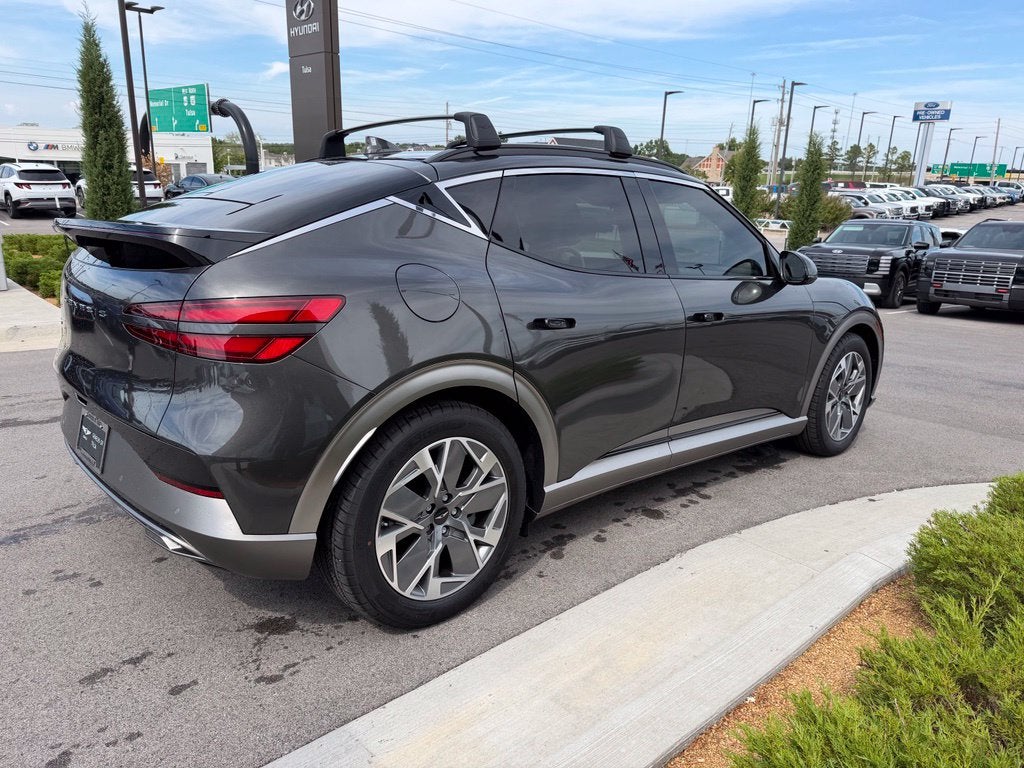 2025 Genesis GV60 Standard