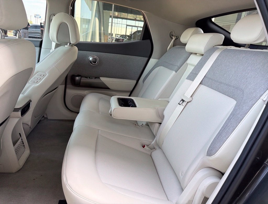 2025 Genesis GV60 Standard