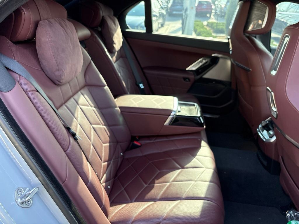 2023 BMW 7 Series 760i xDrive