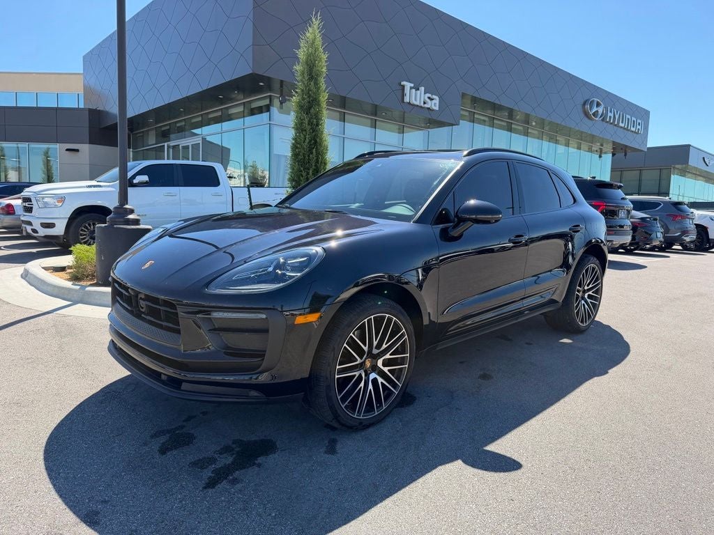 2024 Porsche Macan Base
