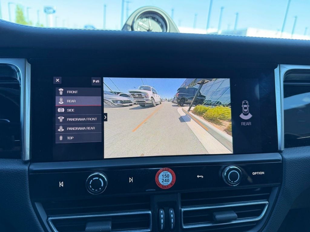 2024 Porsche Macan Base