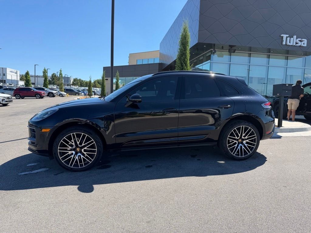 2024 Porsche Macan Base