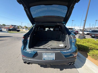 2024 Porsche Cayenne Base