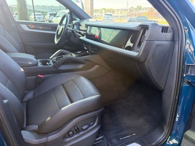 2024 Porsche Cayenne Base