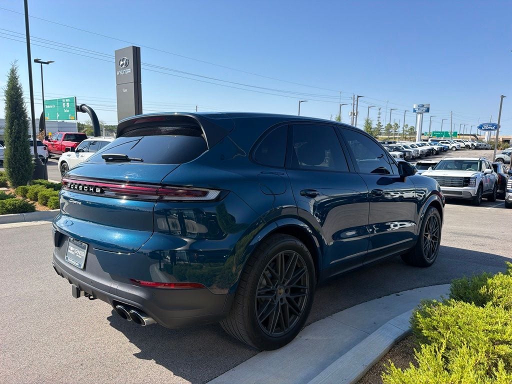 2024 Porsche Cayenne Base